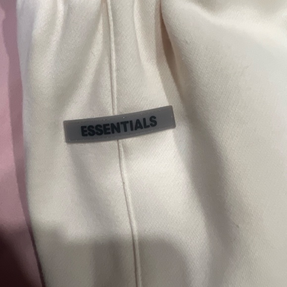 Essentials Sweatpants - Picture 2 of 4